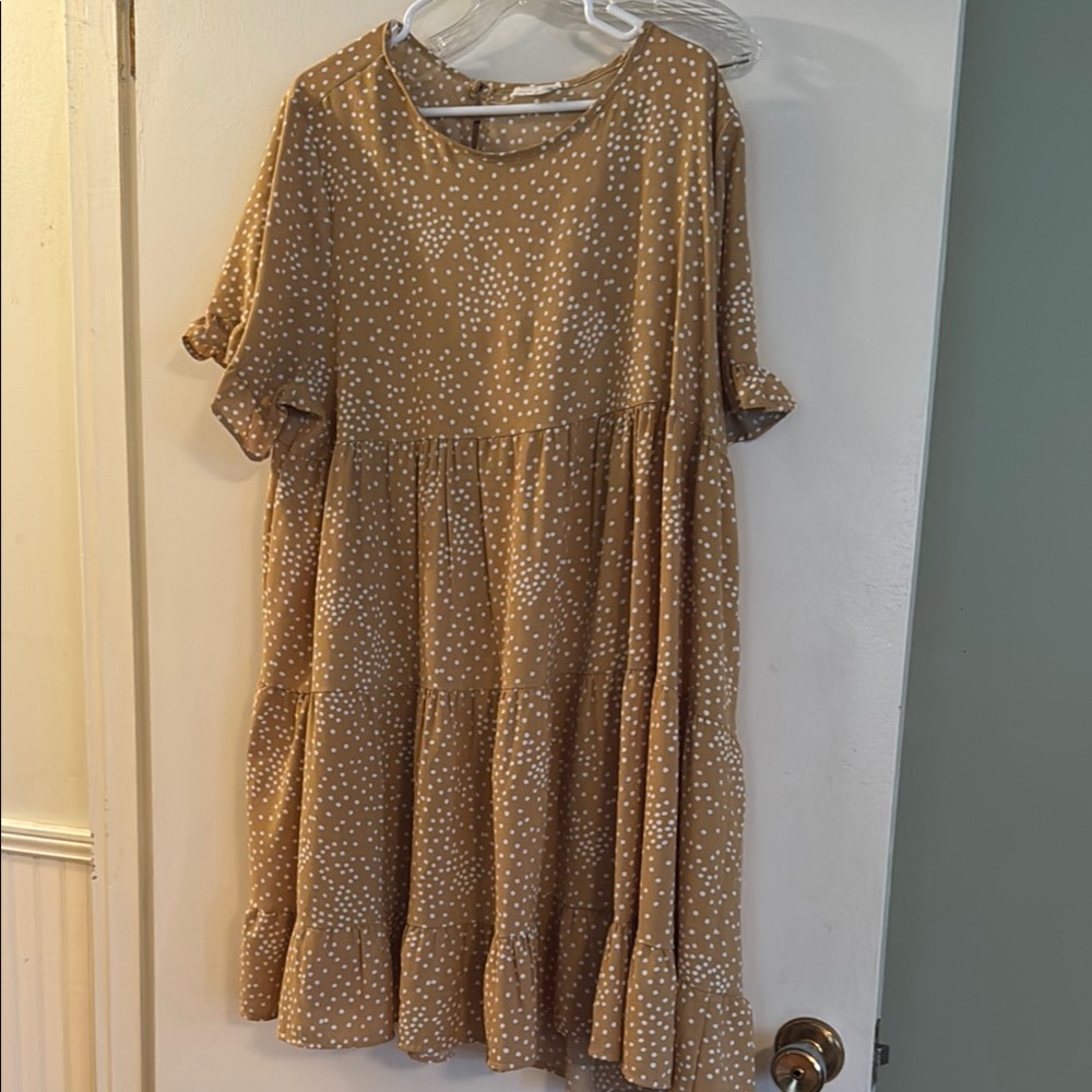 Gold colored polka dot dress with ruffle sleeves size  XL